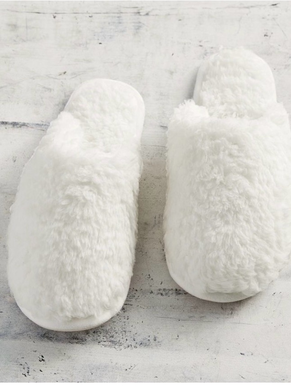 Pottery Barn Women's Sherpa Slip-On Slippers in Cream